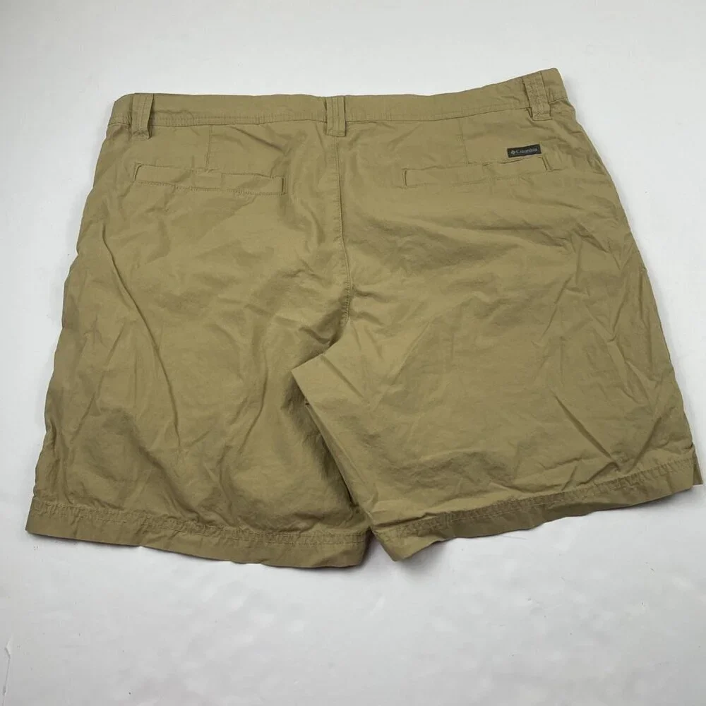 Columbia Chino Shorts Men’s 38x8 Beige Flat Front Outdoor Hiking Camping